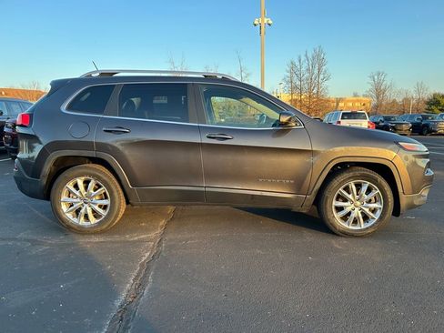 Used 2015 Jeep Cherokee Limited image 8