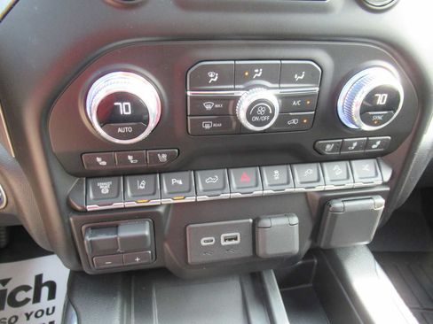 Used 2023 GMC Sierra 2500 Denali w/ Technology Package AWD/4WD image 35