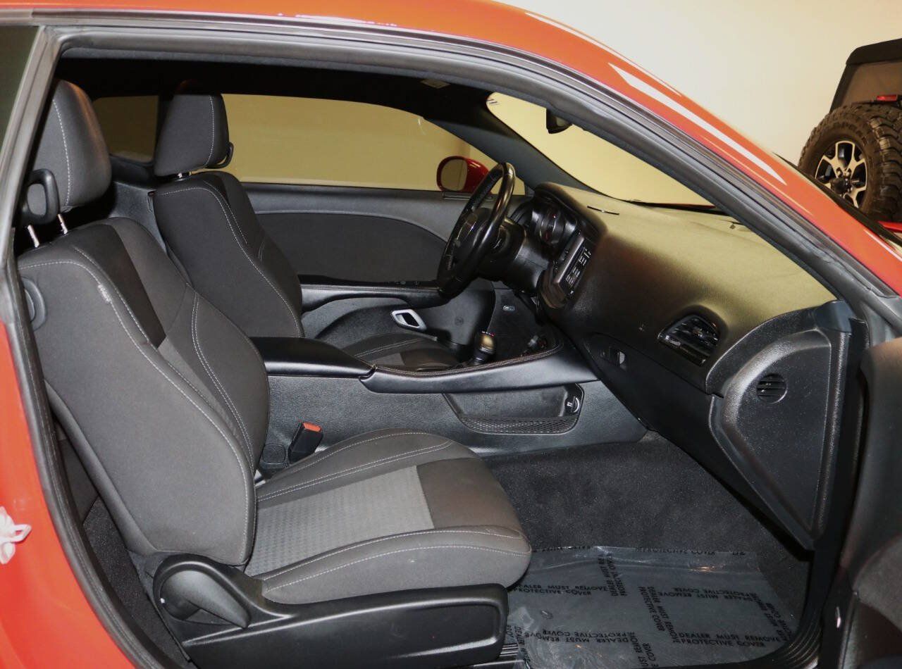 Used 2023 Dodge Challenger SXT RWD image 18