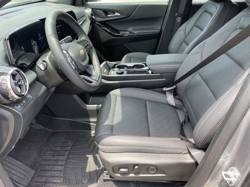 Used 2026 Chevrolet Equinox LT w/ Convenience Package II FWD image 15