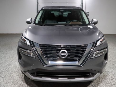 Used 2023 Nissan Rogue SV FWD image 4