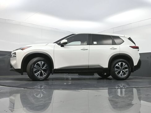 Used 2023 Nissan Rogue SV FWD image 25