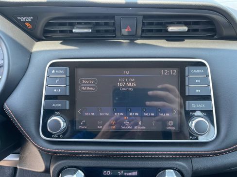 Used 2019 Nissan Kicks SR w/ Exterior Electronics Package FWD image 18