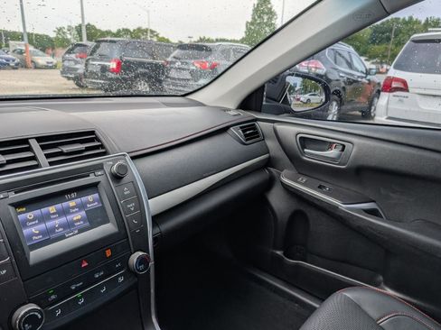 Used 2017 Toyota Camry SE FWD image 27