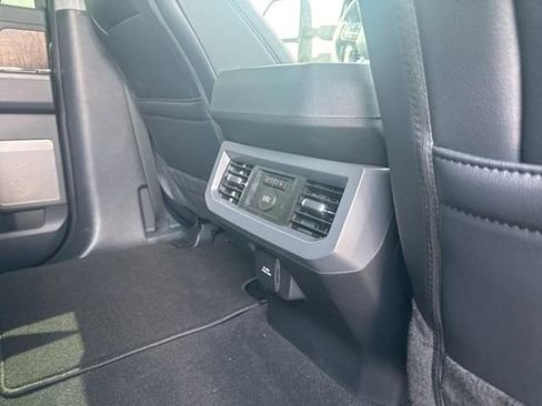 Used 2025 Ford F250 Lariat w/ Lariat Ultimate Package AWD/4WD image 19