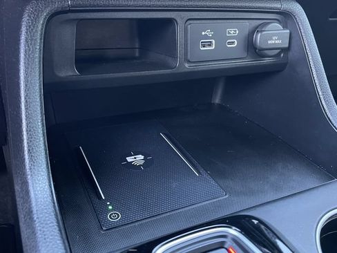 Certified 2025 Honda Pilot Black Edition image 19