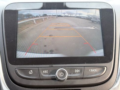 Used 2018 Chevrolet Equinox LT image 10