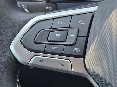 Certified 2023 Volkswagen Taos SE FWD image 23