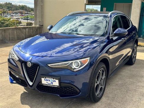 Used 2018 Alfa Romeo Stelvio Sport w/ Cold Weather Package image 11