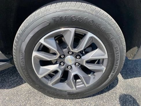 Used 2022 Chevrolet Tahoe LT w/ Luxury Package AWD/4WD image 11