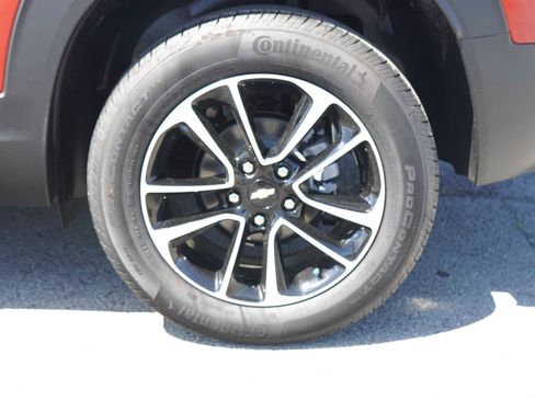 New 2026 Chevrolet TrailBlazer LT w/ Convenience Package AWD/4WD image 11
