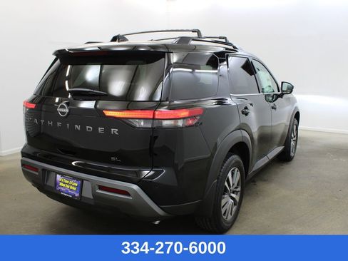 New 2026 Nissan Pathfinder SL image 4