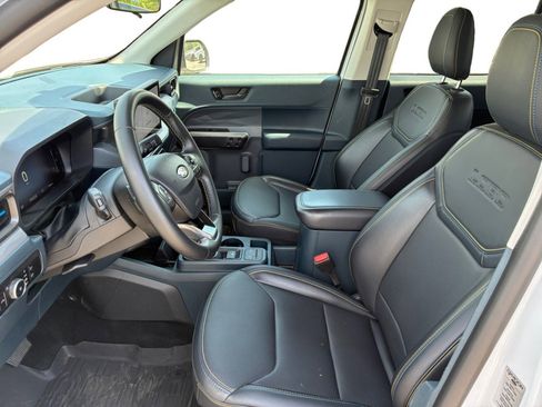 Used 2025 Ford Maverick Lobo AWD/4WD image 13