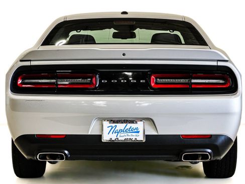 Used 2019 Dodge Challenger SXT RWD image 7