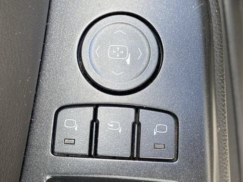 Used 2019 GMC Yukon SLT AWD/4WD image 17