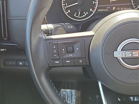 Used 2025 Nissan Pathfinder SV image 20