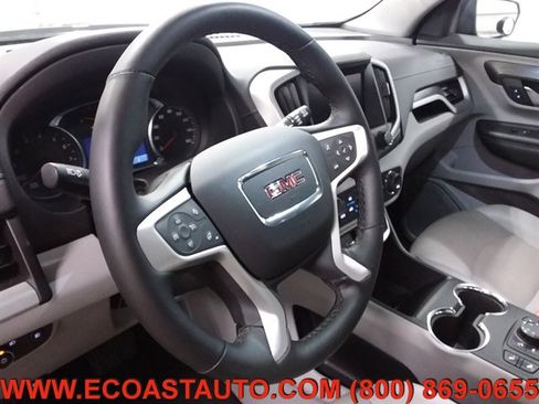 Used 2023 GMC Terrain SLT image 11
