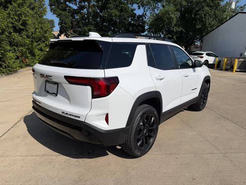 Used 2025 GMC Terrain Elevation w/ Elevation Premium Package AWD/4WD image 14