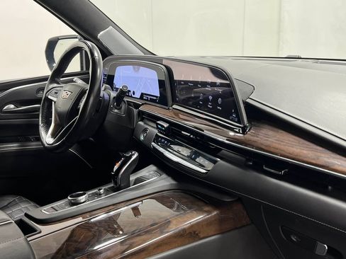 Used 2022 Cadillac Escalade ESV Sport Platinum AWD/4WD image 22