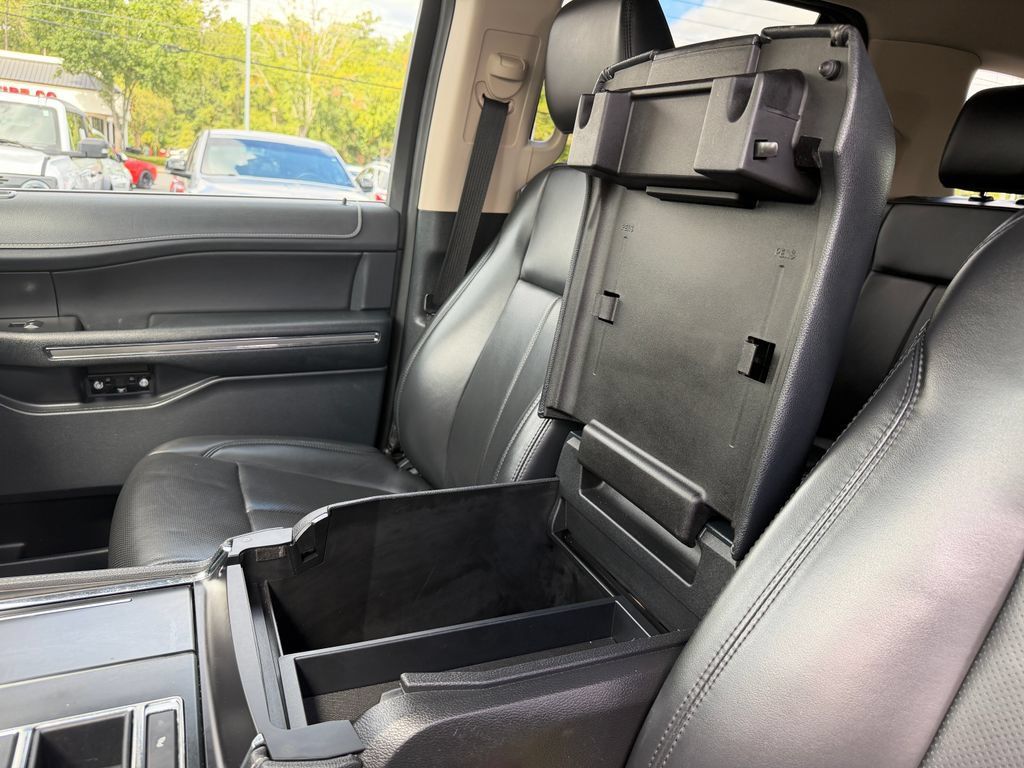 Used 2022 Ford Expedition XLT RWD image 30