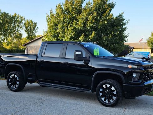 Used 2020 Chevrolet Silverado 2500 Custom w/ Custom Value Package image 8