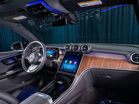 Certified 2026 Mercedes-Benz GLC 300 image 4