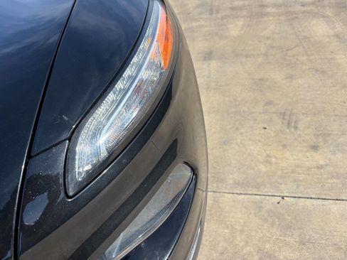 Used 2018 Jeep Cherokee Latitude Plus w/ Cold Weather Group image 23