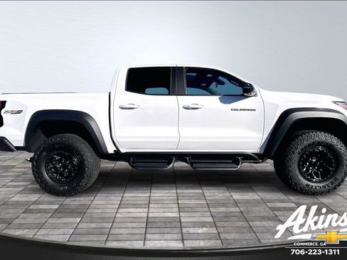 Used 2024 Chevrolet Colorado ZR2 w/ ZR2 Bison Edition image 16