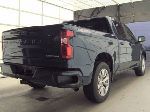 Used 2023 Chevrolet Silverado 1500 Custom AWD/4WD image 3