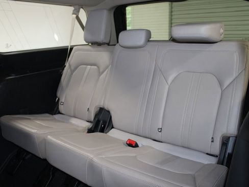 Used 2024 Ford Expedition Max Limited image 21