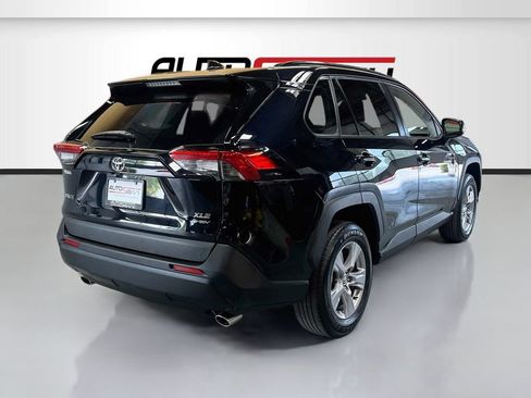 Used 2025 Toyota RAV4 XLE w/ Weather Package AWD/4WD image 7
