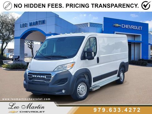 Used 2025 RAM ProMaster 2500 w/ U-Haul Equipment Group FWD image 1