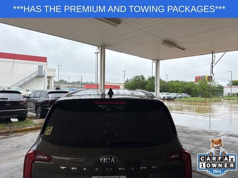 Used 2020 Kia Telluride EX w/ EX Premium Package FWD image 6