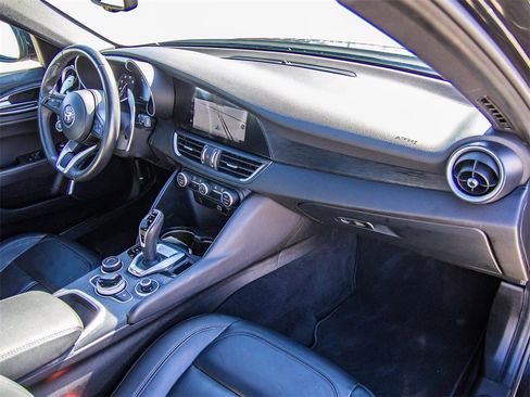 Used 2023 Alfa Romeo Giulia Sprint image 14