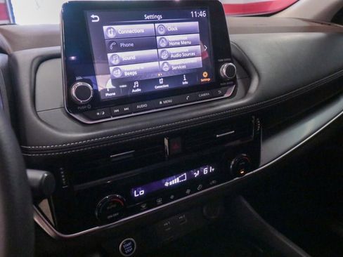 Used 2021 Nissan Rogue SV image 17