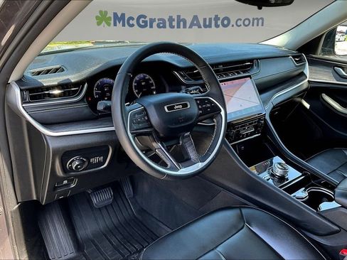 Used 2023 Jeep Grand Cherokee L Limited image 17