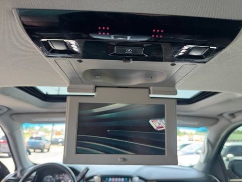 Used 2017 GMC Yukon Denali w/ Open Road Package AWD/4WD image 28