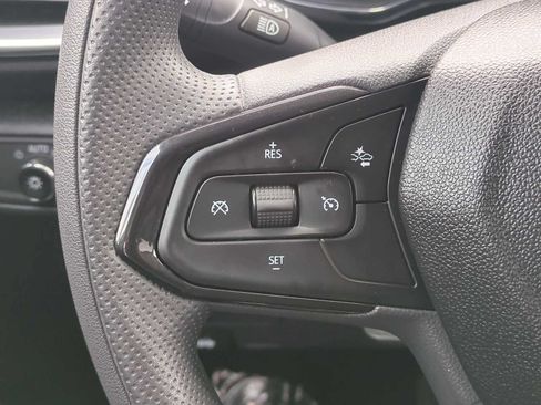 Used 2023 Chevrolet TrailBlazer LT FWD image 15