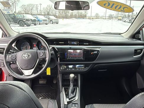 Used 2016 Toyota Corolla S image 23