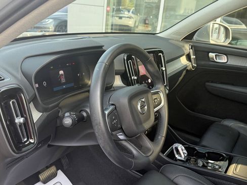 Used 2024 Volvo XC40 B5 Plus AWD/4WD image 27