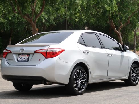 Used 2014 Toyota Corolla S Premium image 5