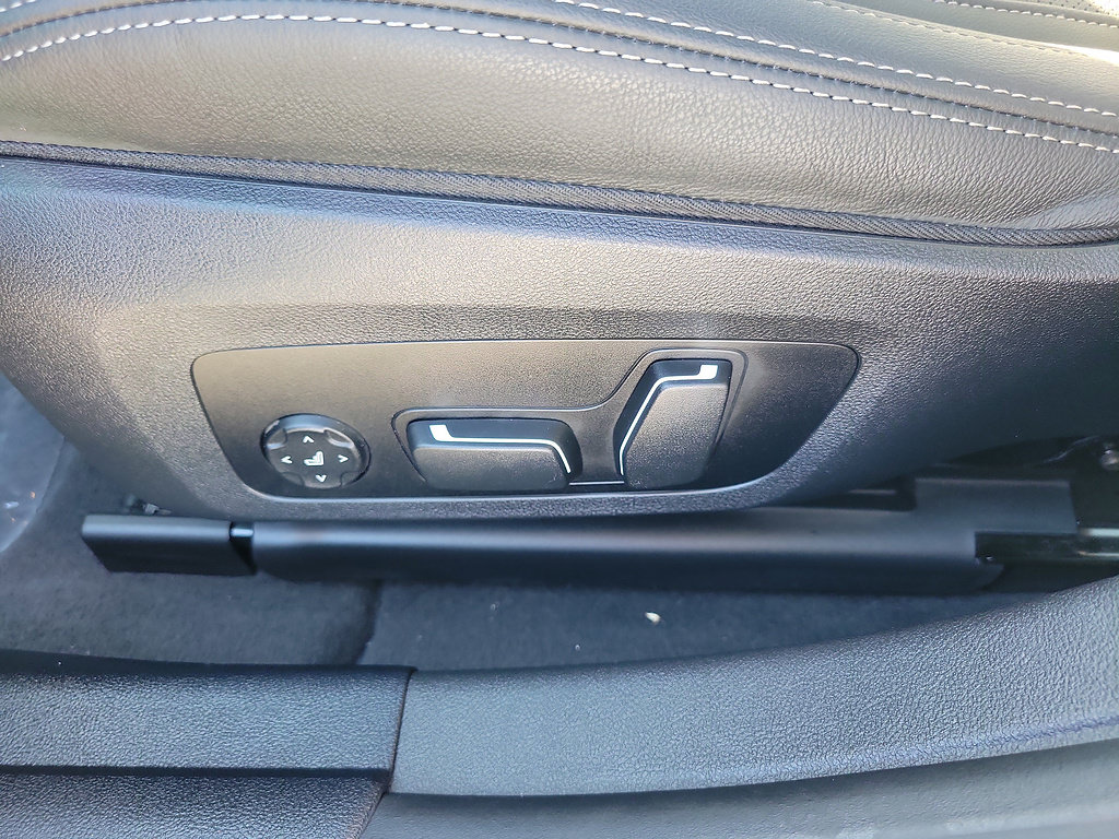 Used 2024 BMW i4 eDrive40 w/ Convenience Package RWD image 19