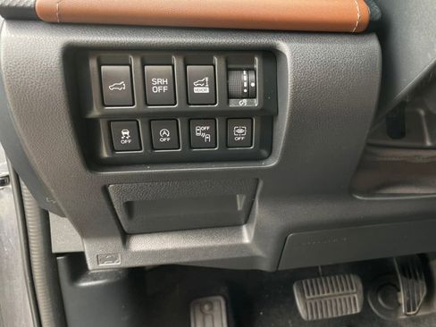 Used 2019 Subaru Forester Touring image 33