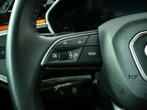 Used 2019 Audi Q3 2.0T Premium Plus w/ Premium Plus Package AWD/4WD image 10