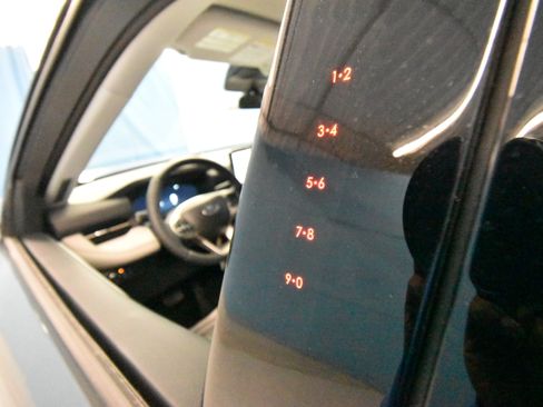 New 2026 Ford Explorer Active w/ Active Comfort Package image 3