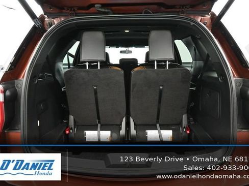 Used 2016 Ford Explorer XLT w/ Equipment Group 202A AWD/4WD image 38