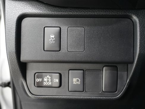 Used 2021 Toyota Tacoma SR w/ SR Convenience Package RWD image 20