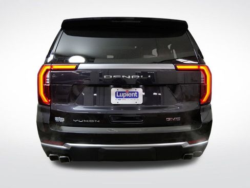 New 2026 GMC Yukon XL Denali w/ Denali Reserve Package AWD/4WD image 4