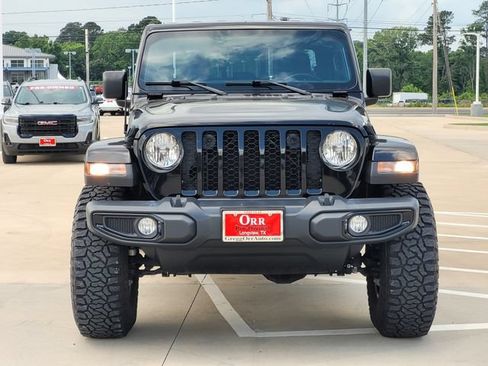Used 2021 Jeep Gladiator Mojave AWD/4WD image 2
