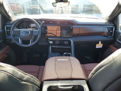 New 2026 GMC Sierra 2500 Denali Ultimate w/ Max Trailering Package AWD/4WD image 13